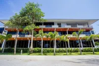 The Uncle Beach Resort Hotels in Bang Saphan Noi