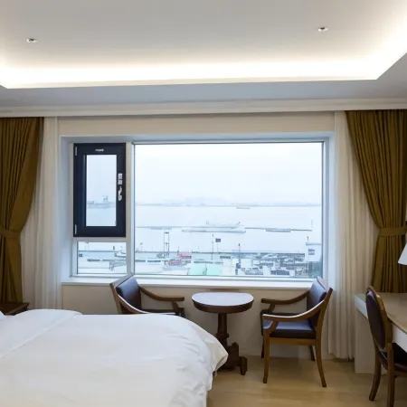 Fontana Beach Hotel