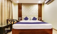 Hotel the Diamond 2 Min from Zirakpur Bus Stand - balcony