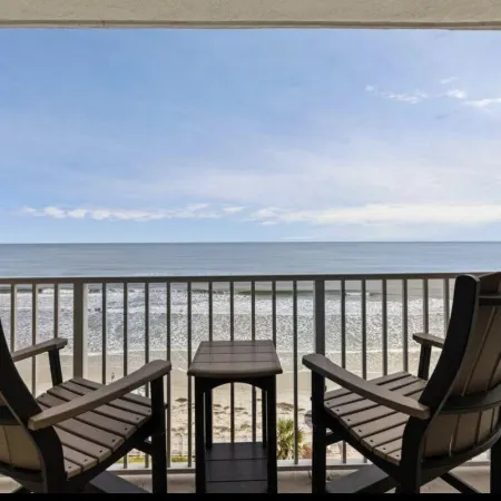 Beautiful Beachfront Resort Condo