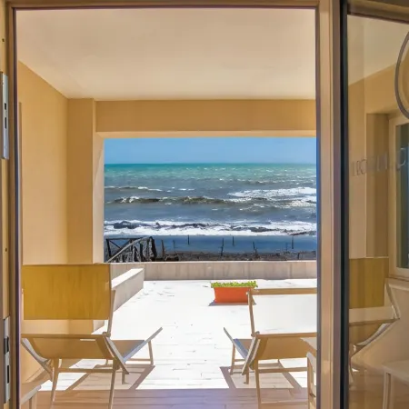Hotel Cecina Beach