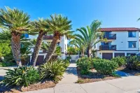 Ocean View- One block from ocean & 5 minutes from town!