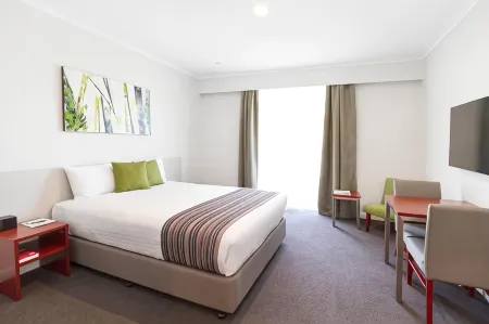 Abode Narrabundah