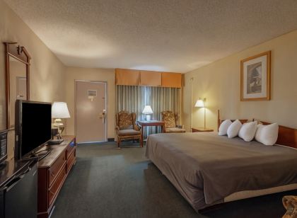 Royal Holiday Motel by Belvilla Gallup I-40