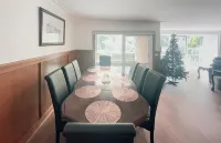 Sanctuary Park Cottages - Homestays