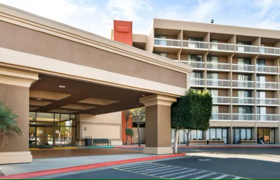 奧克斯納德北假日酒店