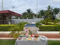 De Chateau Paradise Hotels in Accra