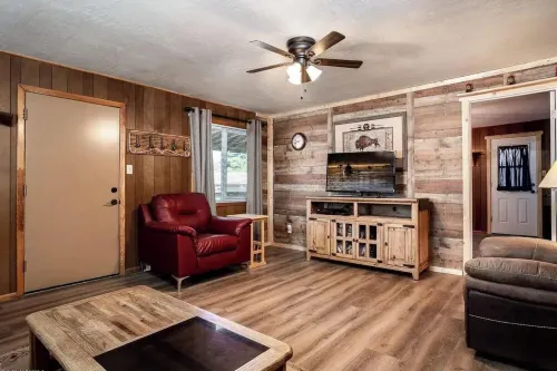 The Lone Pine Hotels in Heber