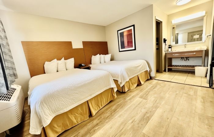 Days Inn & Suites by Wyndham Arlington Near Six Flags