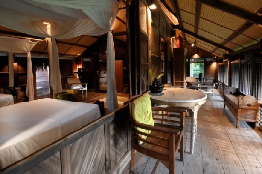 邦塔恩仿古木製別墅