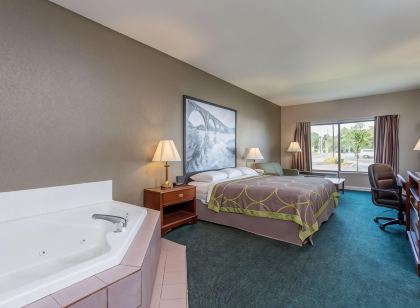 슈퍼 8 피터즈버그