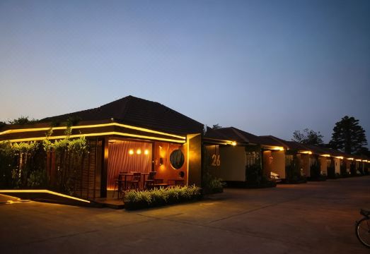 골든 하우스 호텔 사케오