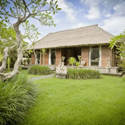 Sri Ratih Cottages Hotels near Blanco Museum