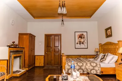 Pine Top Hotel Murree Hotel di 