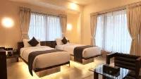 De Glance Hotel Hotels in Surat