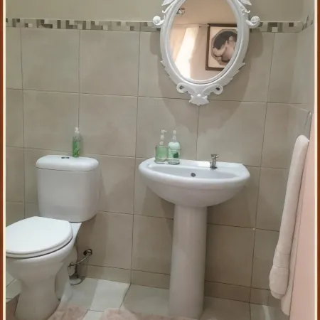 Jock-Inn Guest House