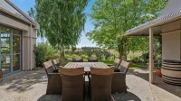Hawkdun Rise Vineyard & Accommodation Hotels in Alexandra