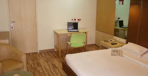 Purple Inn Boutique Hotel