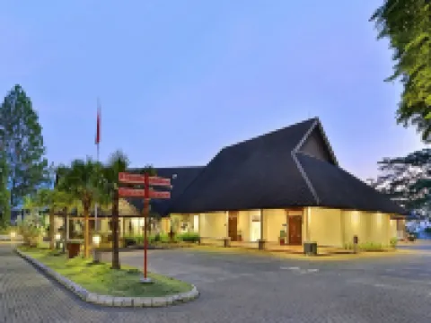 Grand Whiz Hotel Trawas Mojokerto Hotels in Trawas