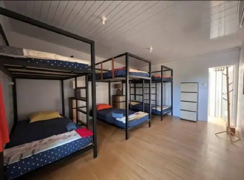 Atlante Hostel Hotels near Pulau Menjangan-besar