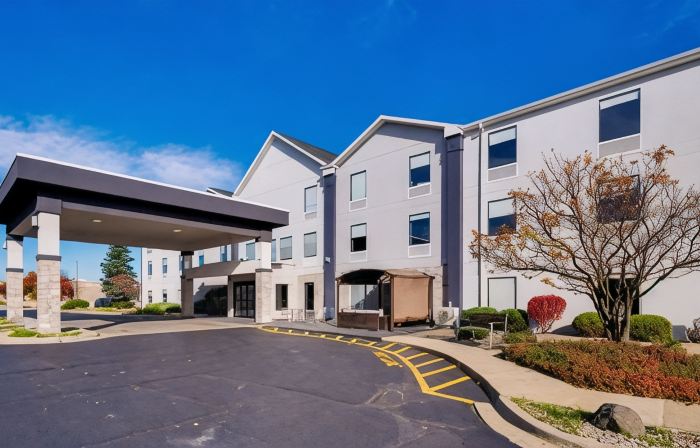 Best Western Plus Bourbonnais Hotel  Suites