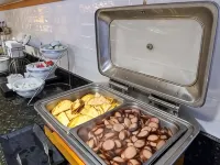 薩科老果園海灘舒適酒店 - 早餐
