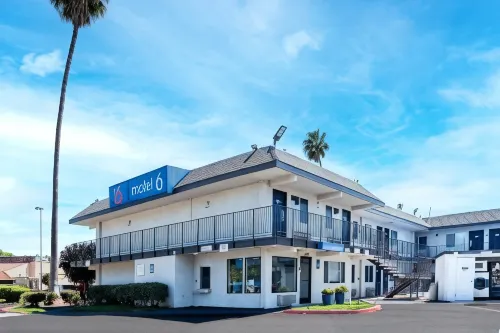 Motel 6 Pleasanton, CA