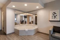 Country Inn & Suites by Radisson, Harrisburg Northeast - Hershey - Hot Tub