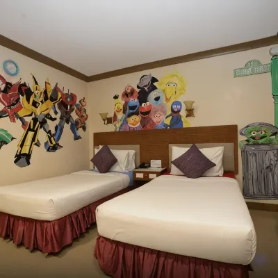 The Golden Pine Hotel マハルリカビルディング周辺のホテル