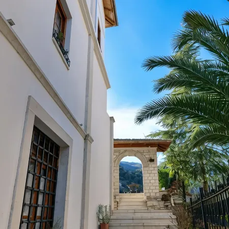 Hotel Bineri