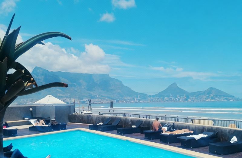 Lagoon Beach Hotel & Spa photo 2