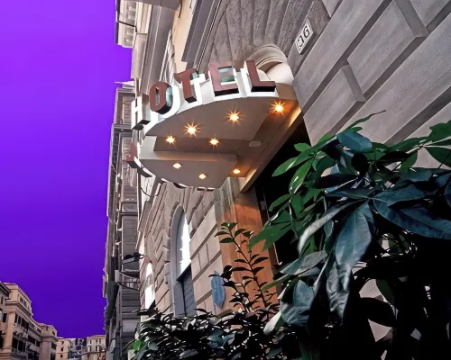 Hotel Camelia Hoteles cerca de Grandes Almacenes La Rinascente