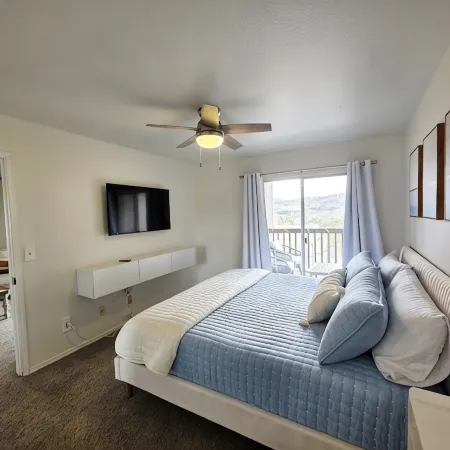 1 Mile / 3 Min to Silver Dollar City - Sleeps 6 - Pool + View