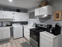 Cozy Haven in Hampton Roads – Near Beaches, Military Bases & Historic Sites! - キッチン