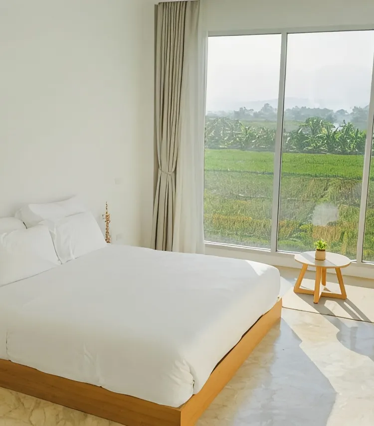ห้องดีลักซ์ เตียงใหญ่ พร้อมวิวภูเขา