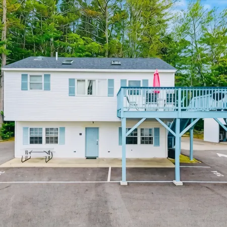 Exit 5 Resort & Condominium