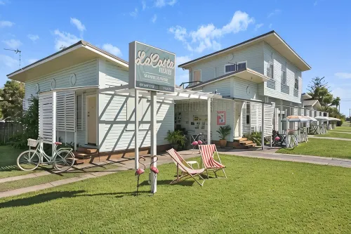 La Costa Beachside Motel