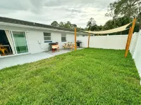 NEW Gorgeous Sunshine-Up 6 Guests-Private Backyard - 3-Star