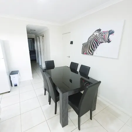 Unit Close to Airport, Hospital, Shops & Transport