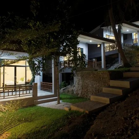 Sun Moon Star Resort Koh Phangan Отели рядом с достопримечательностью «Пляж Салад-Бич»