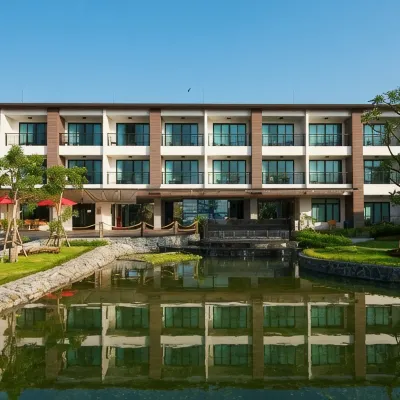 i Tara Resort & Spa Hotels in der Nähe von Strand Chao Samran