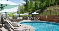 The Grand at Bedford Village Inn - С бассейном