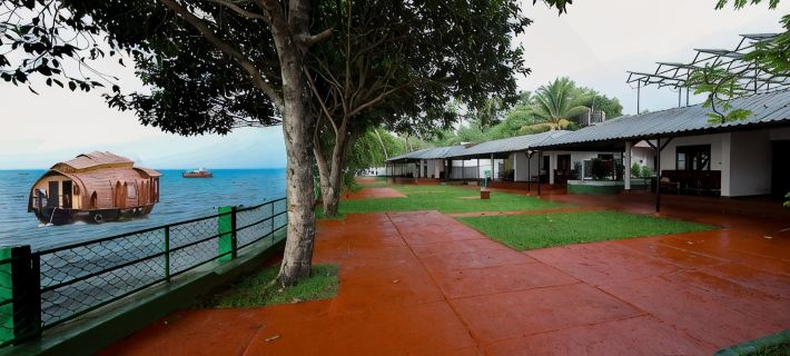 ILLIKKALAM Lakeside Cottages Kumarakom Kerala Hotels in Kottayam