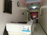 Orange Homestay (Zhengzhou Erqi Square) - Inns