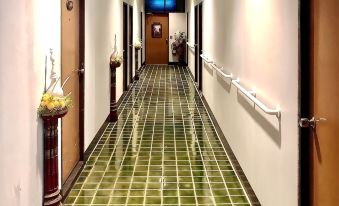 Cm Night Bazaar Boutique Hotel