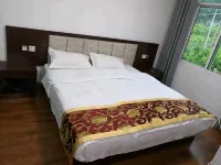 Wenchuan Balang Qingfeng Inn - parking