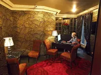 Hotel du Beaumont Hotels near 9th arr.