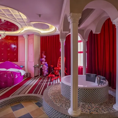 Baiyang Theme Hotel