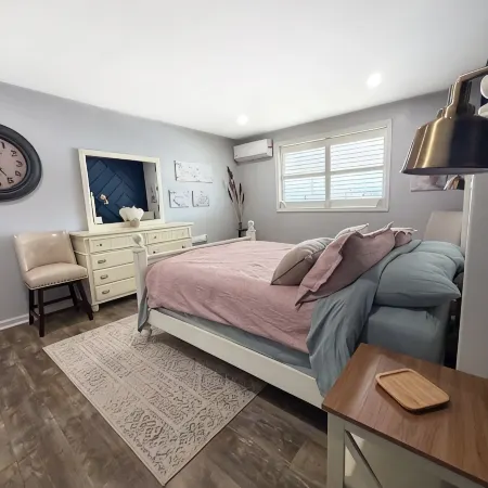 Lovely Renovated 2-Level Condo + Pool + Steps to the Beach!