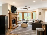 Jay Peak 2BR/2BA Ski-in/Ski-Out V341